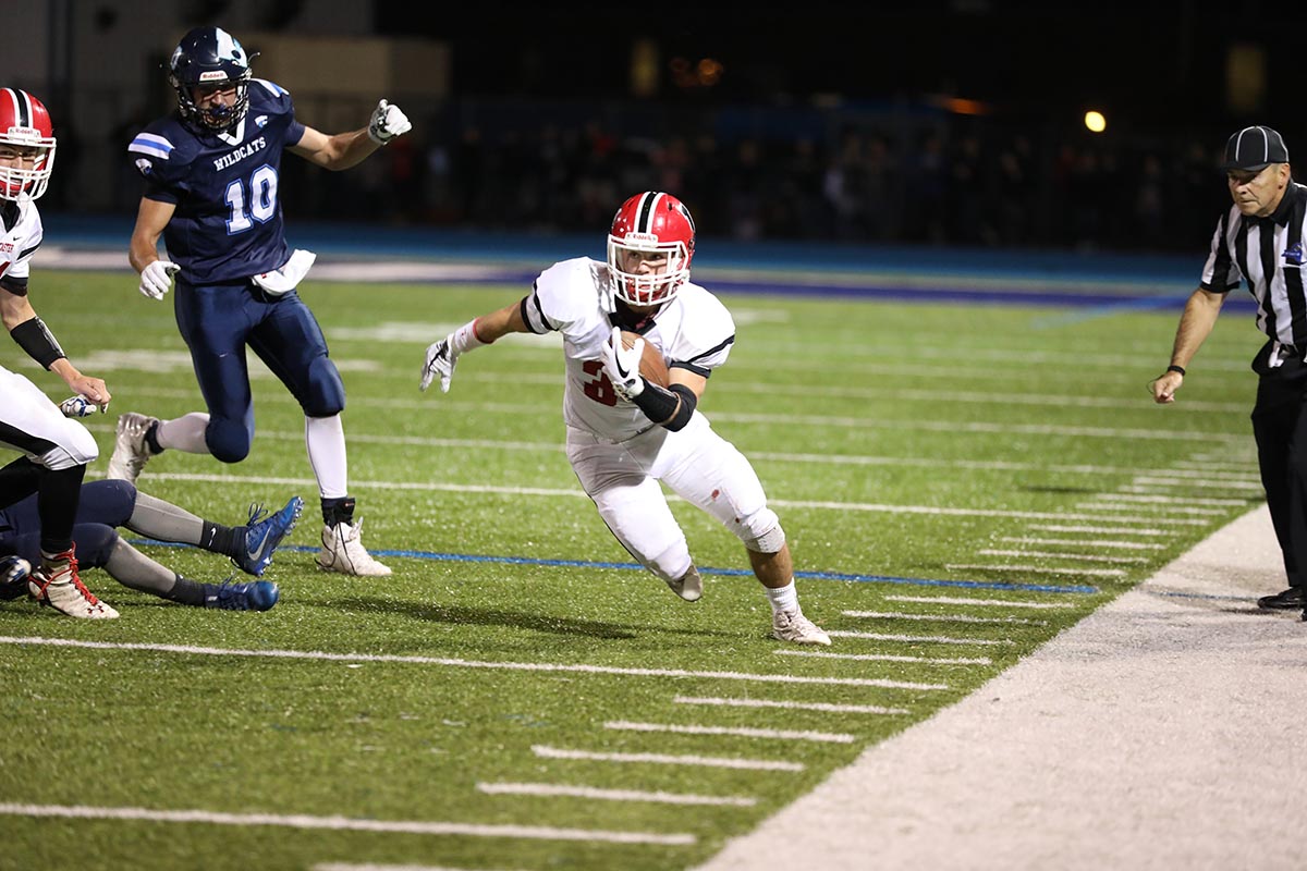 RB running down the sidelines Lancaster Legends Football 10.13.17 Lancaster vs Depew