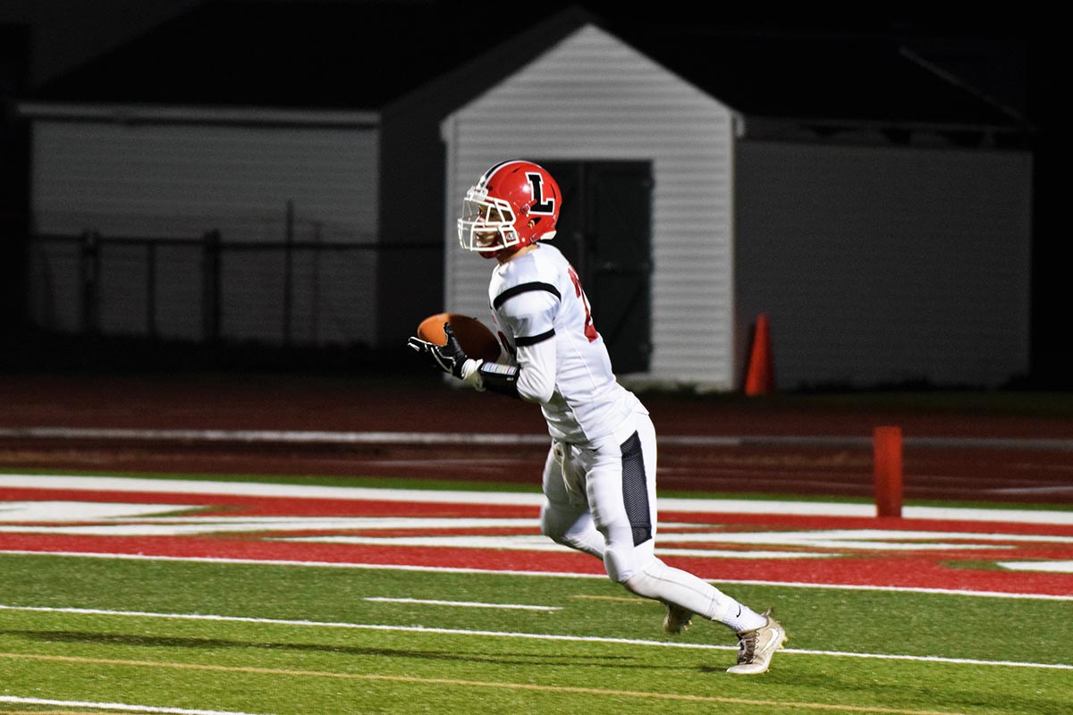 Lancaster Legends Varsity Football vs Jamestown Football Punt return