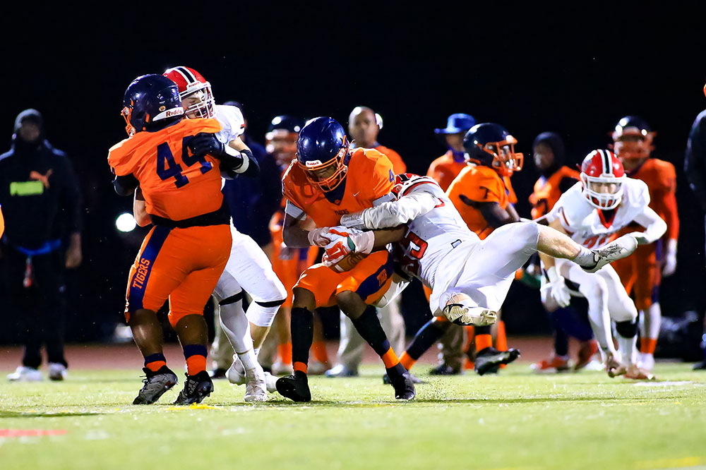 Lancaster vs Bennett! Legends Tackle!