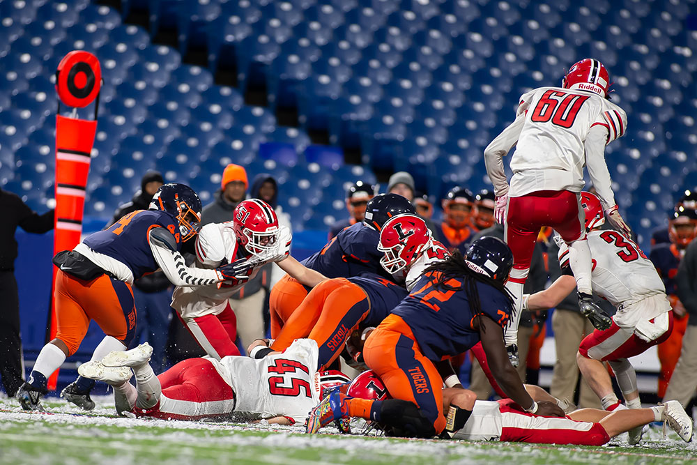 Lancaster vs Bennett Gang Tackle