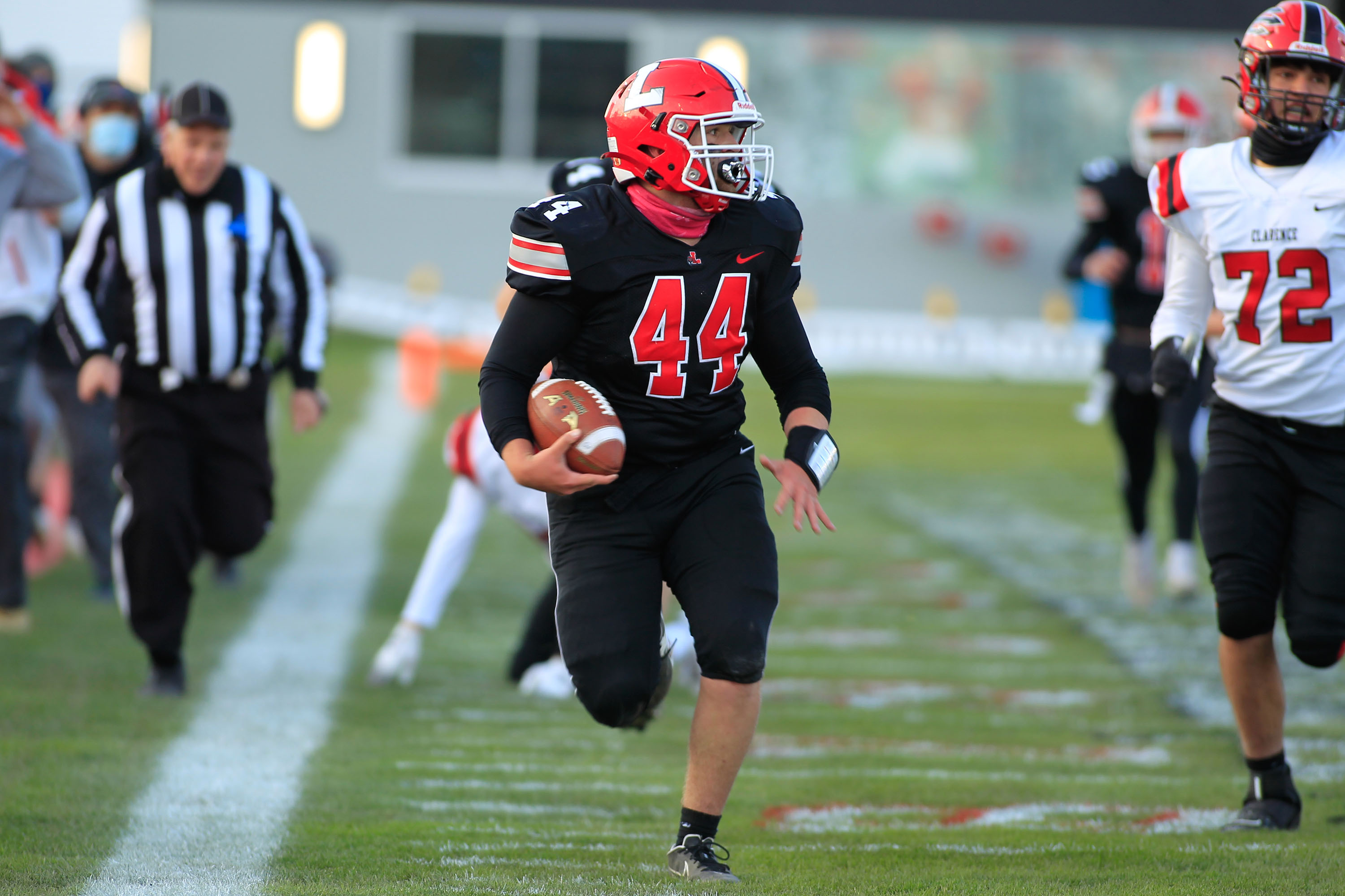 Lancaster vs Clarence Red Devils Fullback Running!