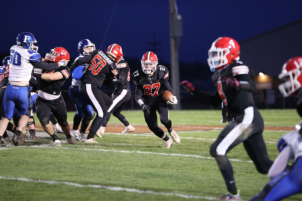 Lancaster vs Frontier Falcons running back down the field!