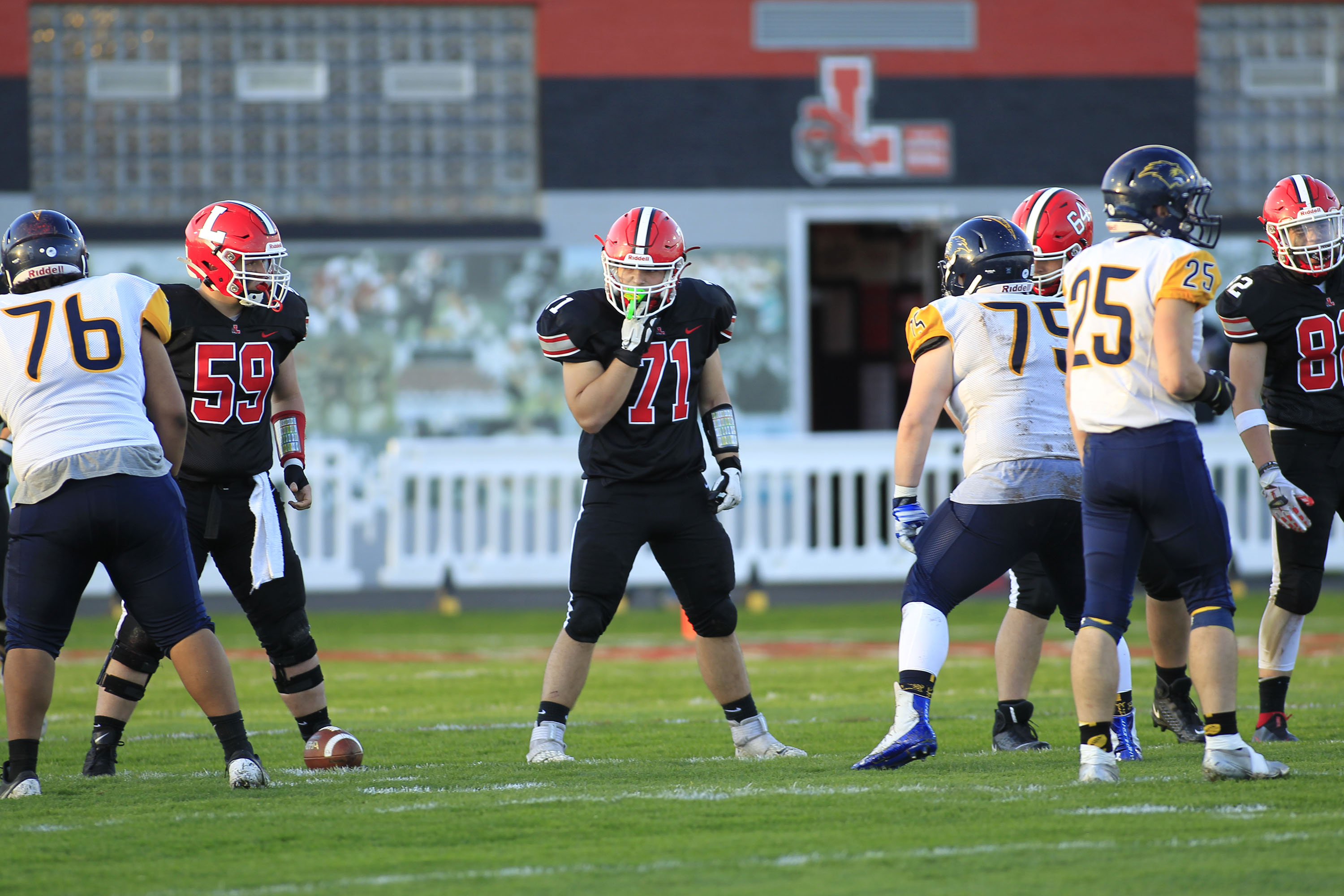 Lancaster vs Niagara Falls Wolverines O-Lineman!