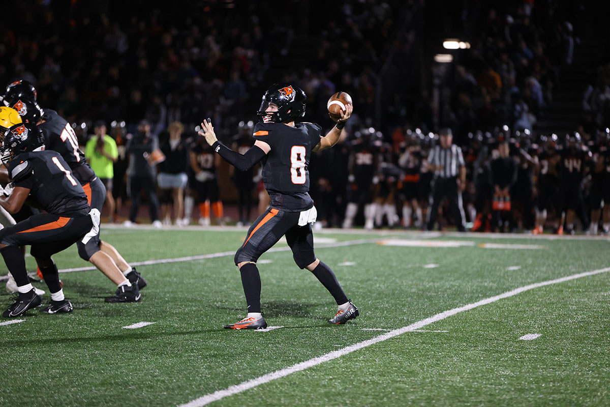 Buffalo State QB Noah Kimble throwing the ball