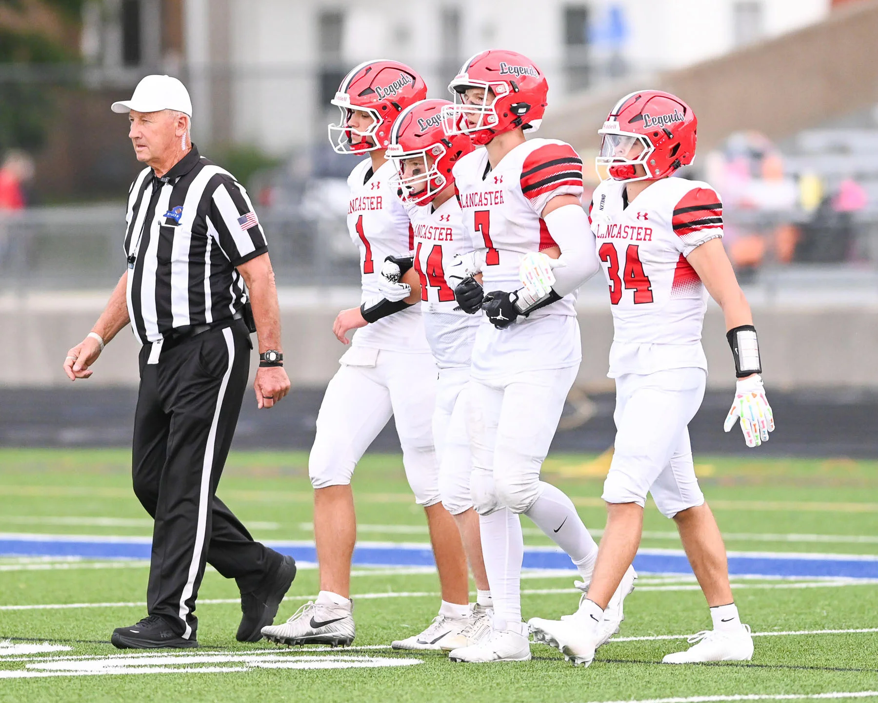 Captains coming out for the cointoss