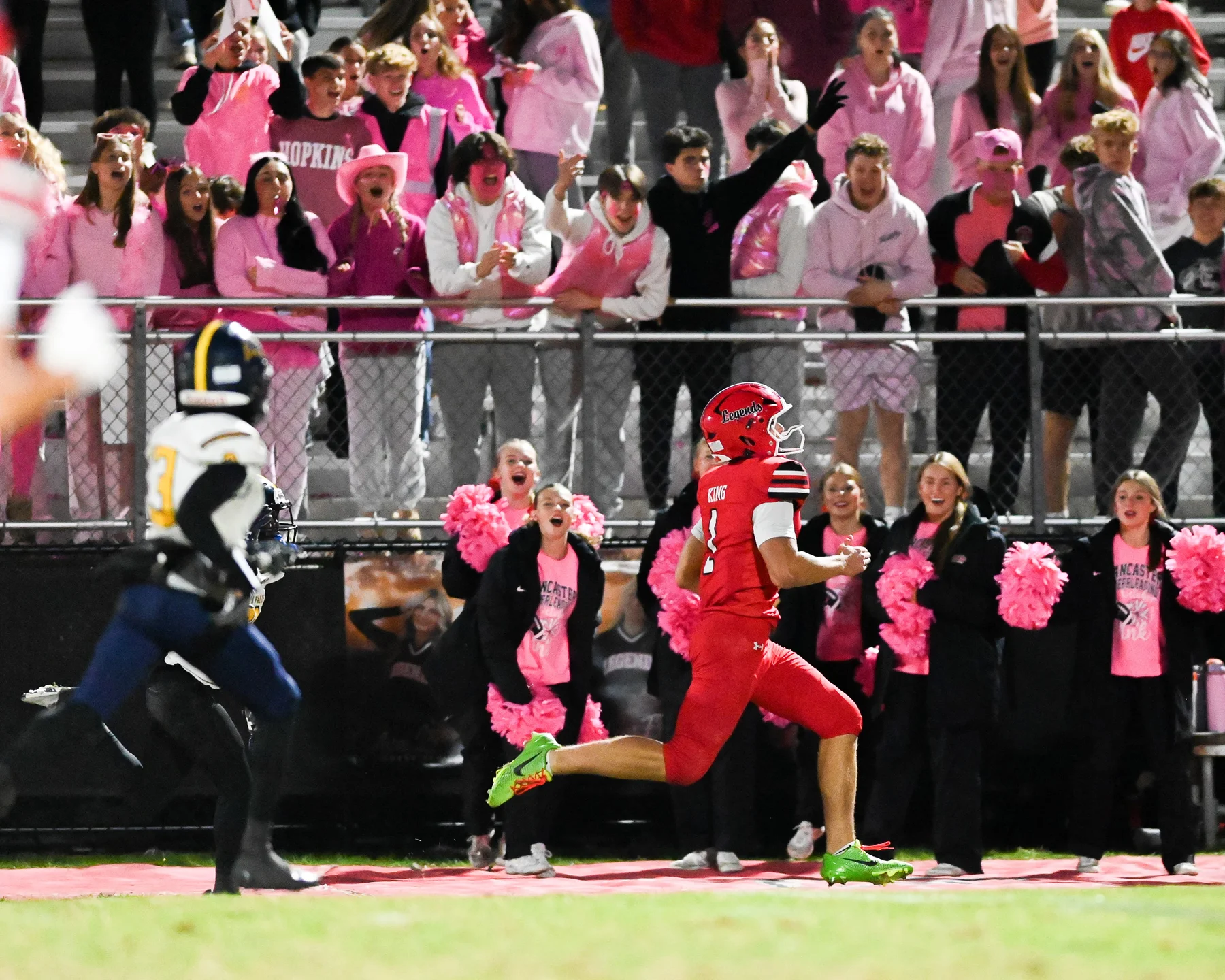 QB running to the house