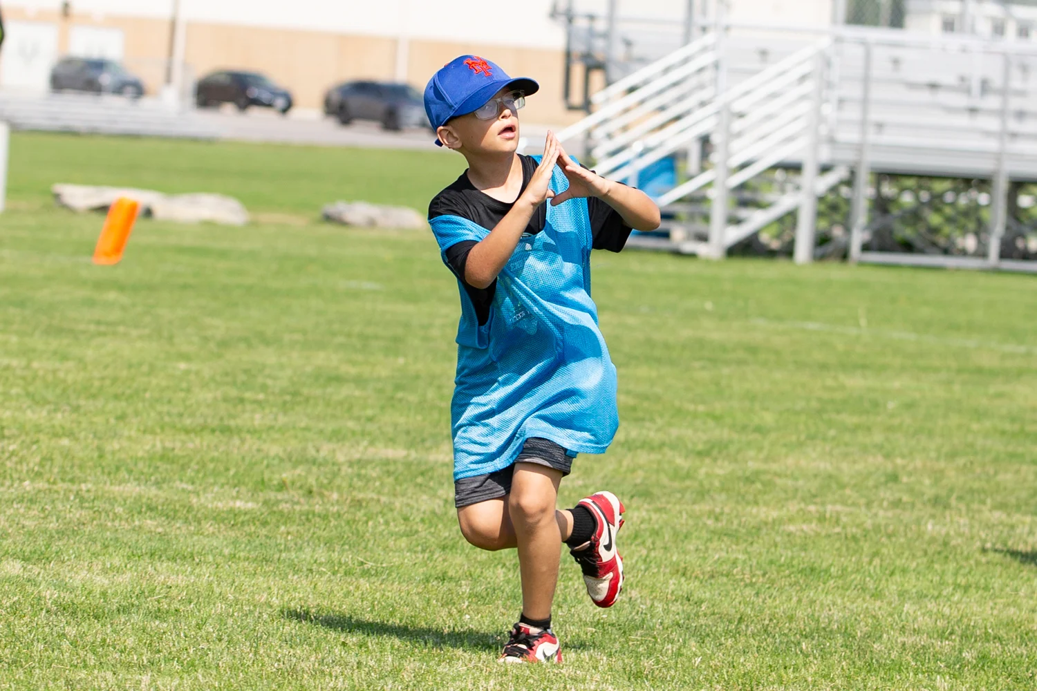 Camper going over the middle at the Lancaster Football Camp 2026